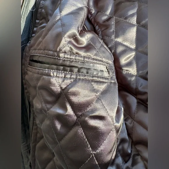 Vintage Ocean West Men's Black Leather Jacket - Picture 9 of 12